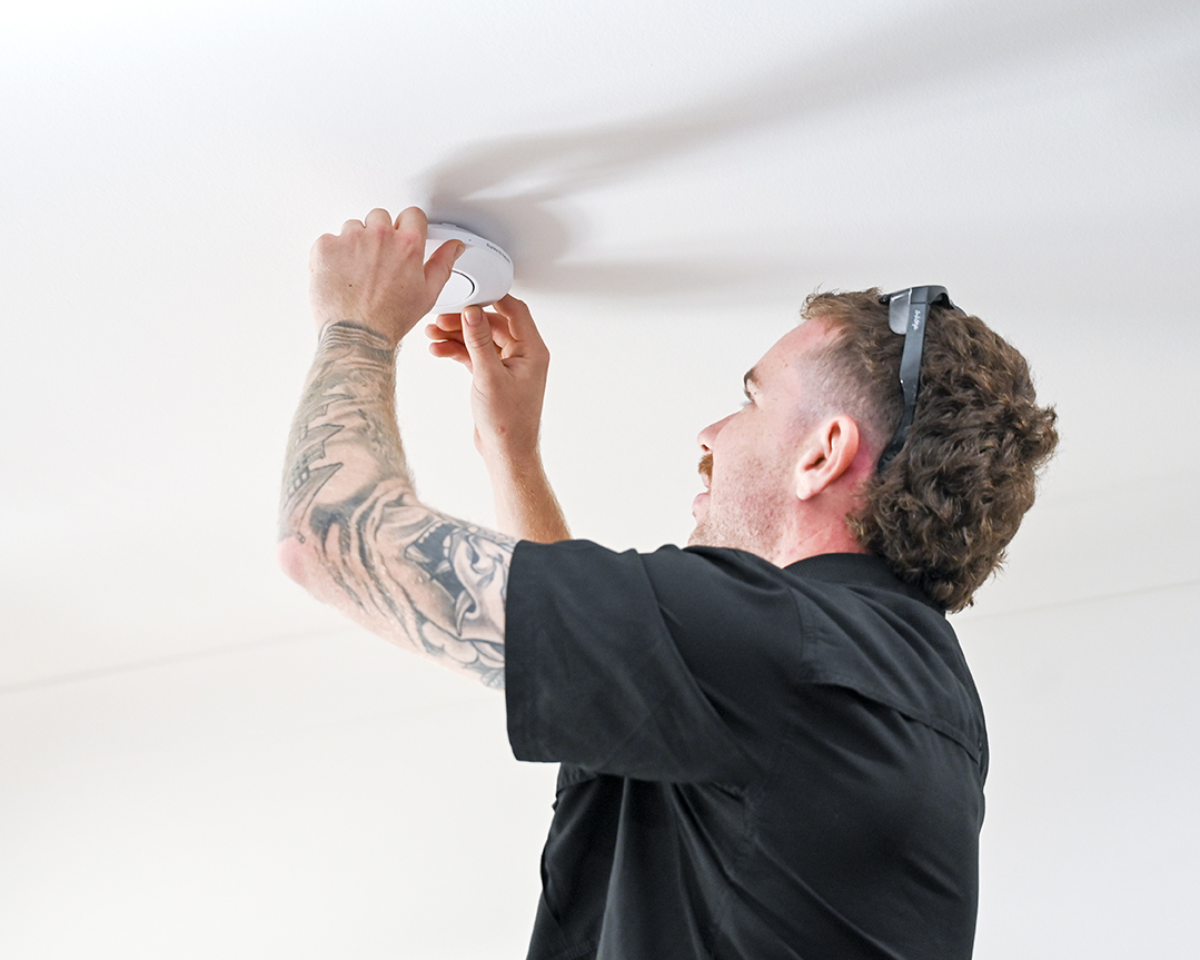 air conditioning electrician